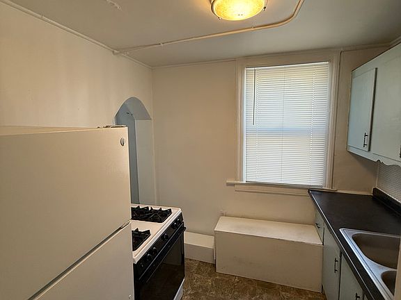2nd image of 138 N 38th Ave APT 5
