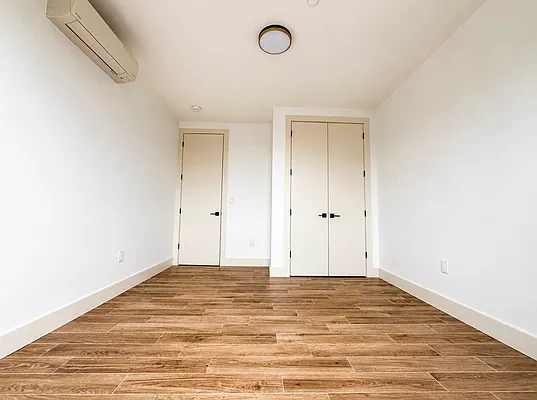 Bedroom, photo 4