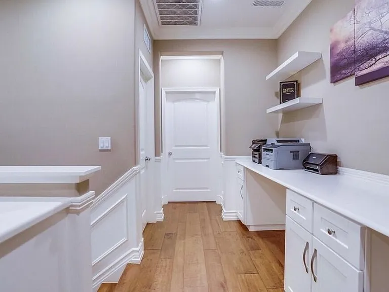 22057 Barrington Way — Photo 22