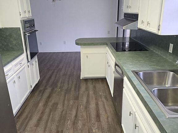 3rd image of 1205 Pecan Ln