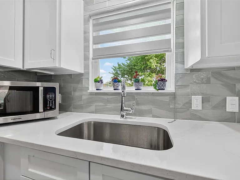 407 1/2 Fairbanks St — Photo 11