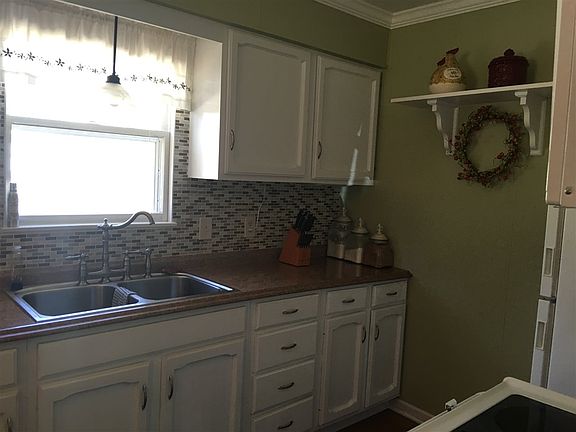 3rd image of 1232 Leeward Ln