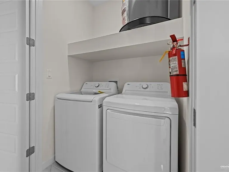 2109 Viviana St #2 — Photo 9