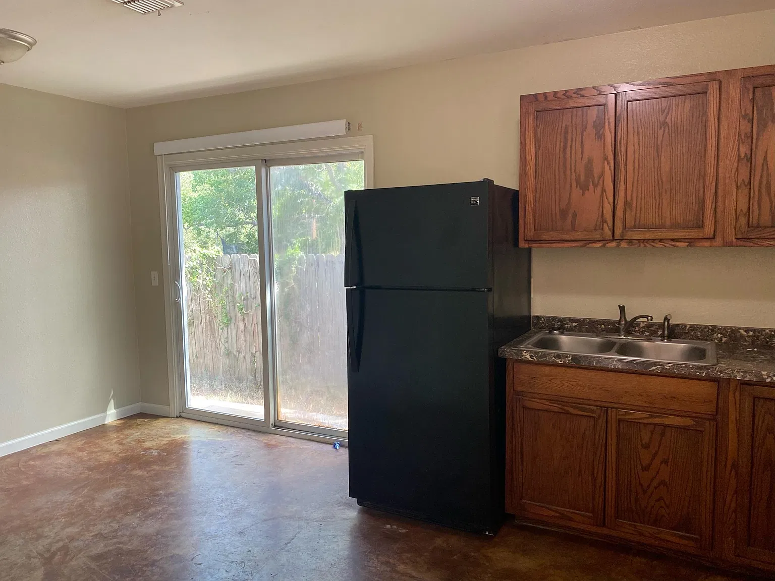 108 Rosewood Ave — Photo 4