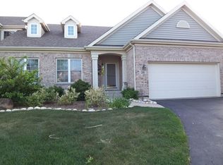 26 Juniper Ct, Lake In The Hills, IL 60156