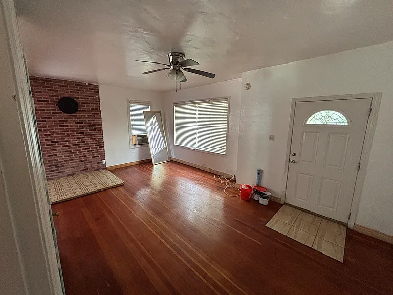 W Emerson Ave — Photo 4