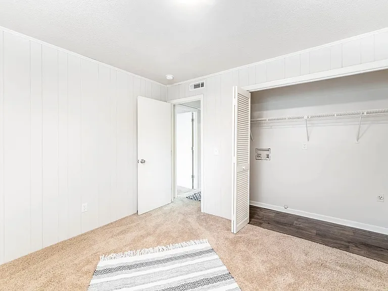 Linville Ridge Apartments — Photo 6