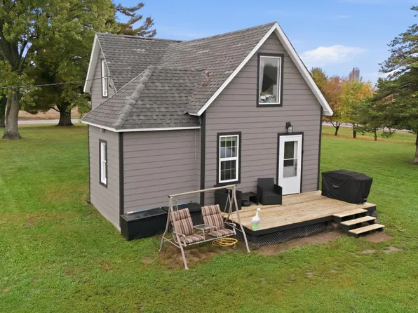 36858 Lily St NW, Cambridge, MN 55008