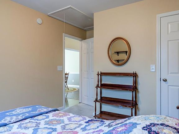 4th image of 2624 Candlewick Ct