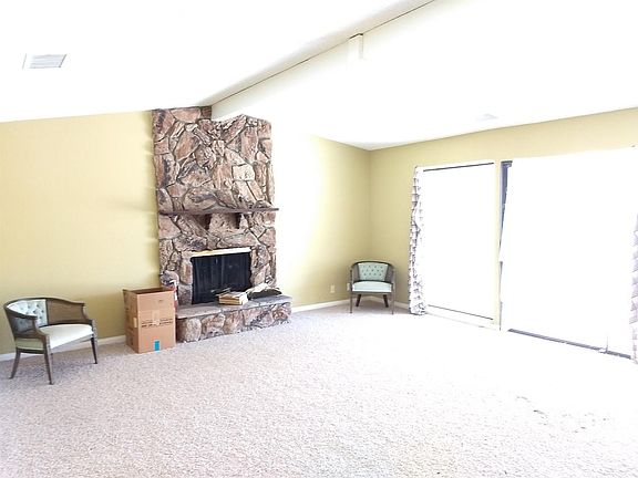 2nd image of 14707 Greenbriar Dr
