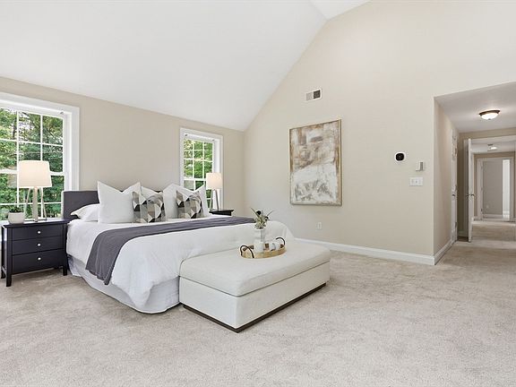 4th image of 85 Chicopee Row