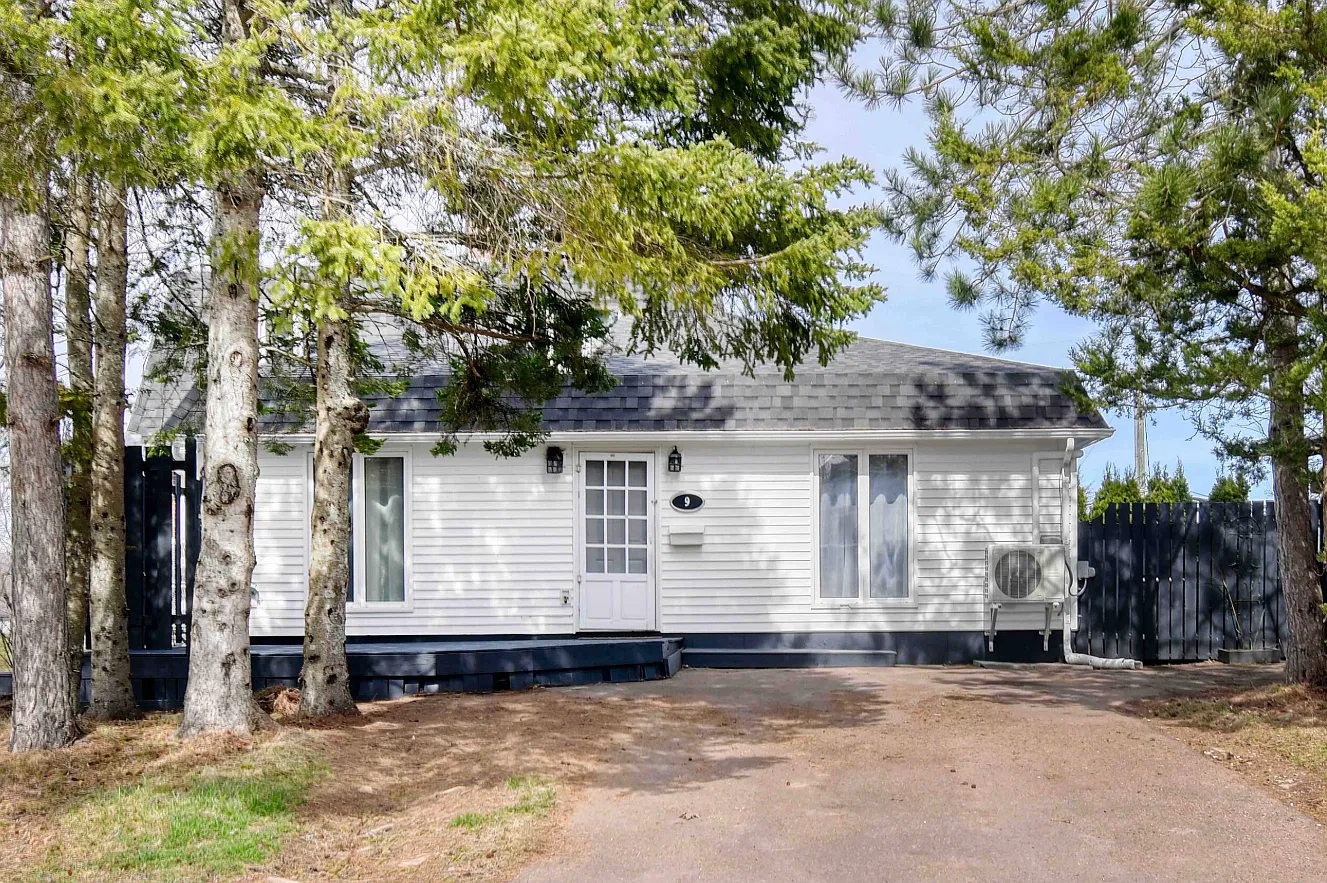 9 Snowdon Court Moncton — Photo 1