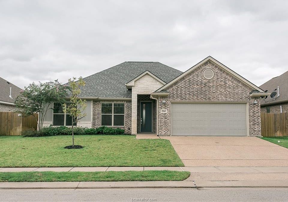 1st image of 15640 Long Creek Ln