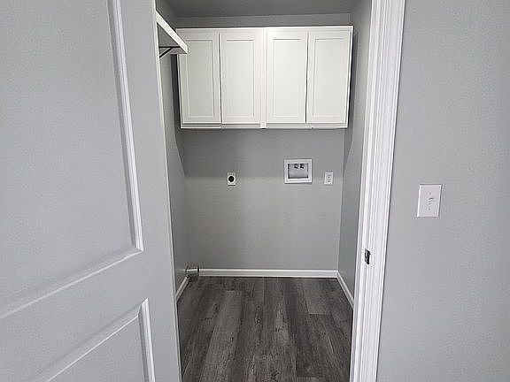 2nd image of 4061 Breckenridge Dr