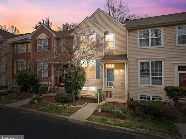 229 Cayman Ct, Wilmington, DE 19808