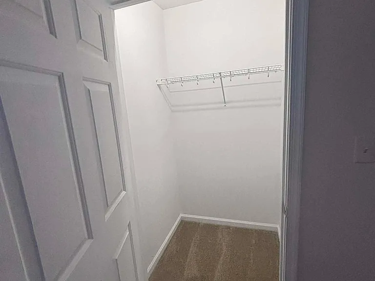 102 Jeremiah Ct — Photo 26