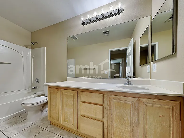 10246 Massachusetts Ln — Photo 18