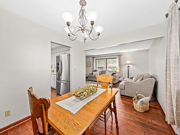4th image of 128 Audubon COURT