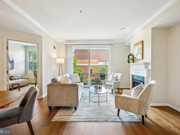 621 N Saint Asaph St Unit 302, Alexandria, VA 22314