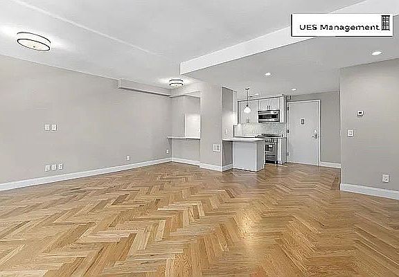 4th image of 160 E 88th St APT 12B