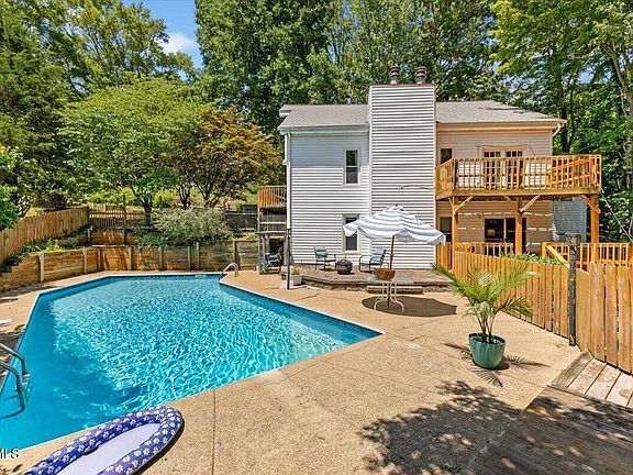 5th image of 4235 Skyland Ln
