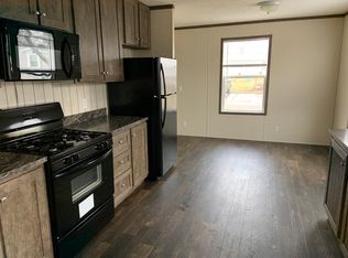 386 Gabriel Dr, Howell, MI 48843