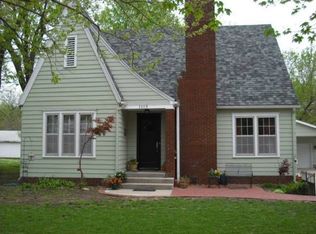 1115 E 11th Ave, Winfield, KS 67156