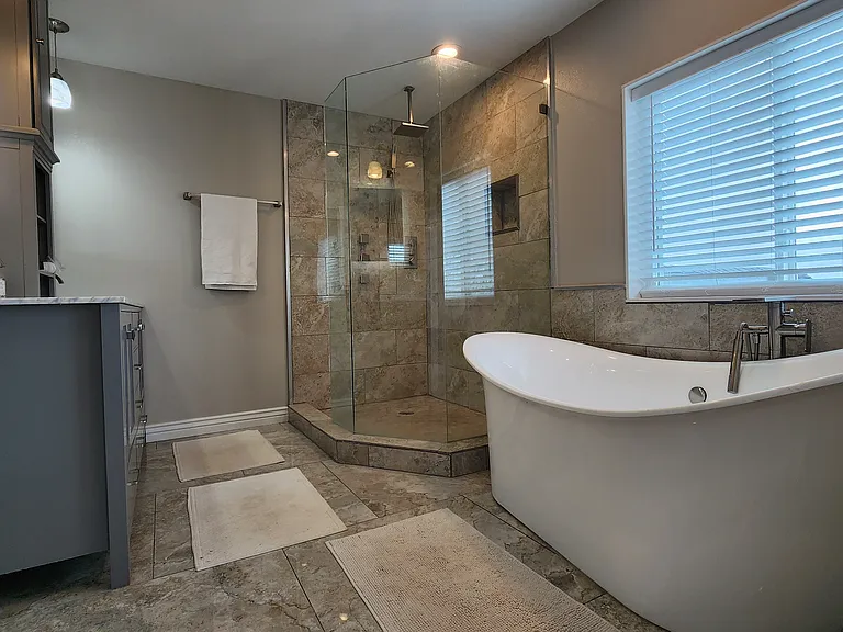 443 E Parowan Way — Photo 15