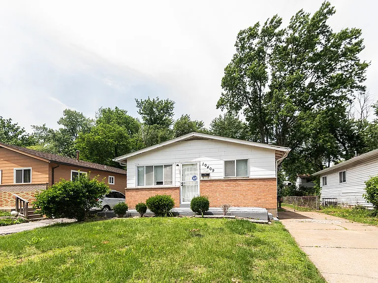 10409 Count Dr — Photo 1
