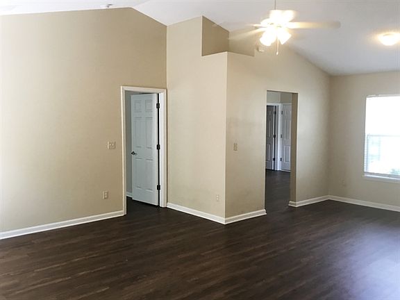 3rd image of 11154 Peerless Ln