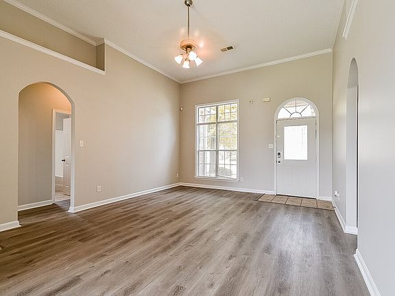 3rd image of 9157 Acadia Pl