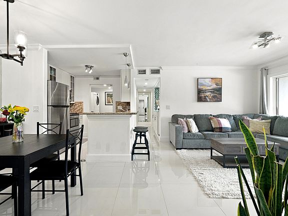 2nd image of 13771 Oneida Drive #D2