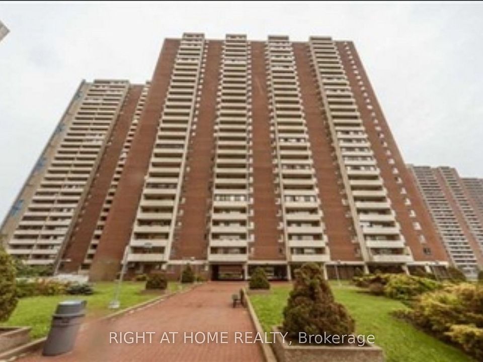 1st image of 1 Massey Sq #2819