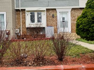 27 Mountaingate Dr, Frederick, MD 21703