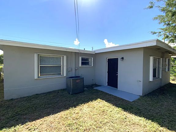 5th image of 109 NW 4th Ave