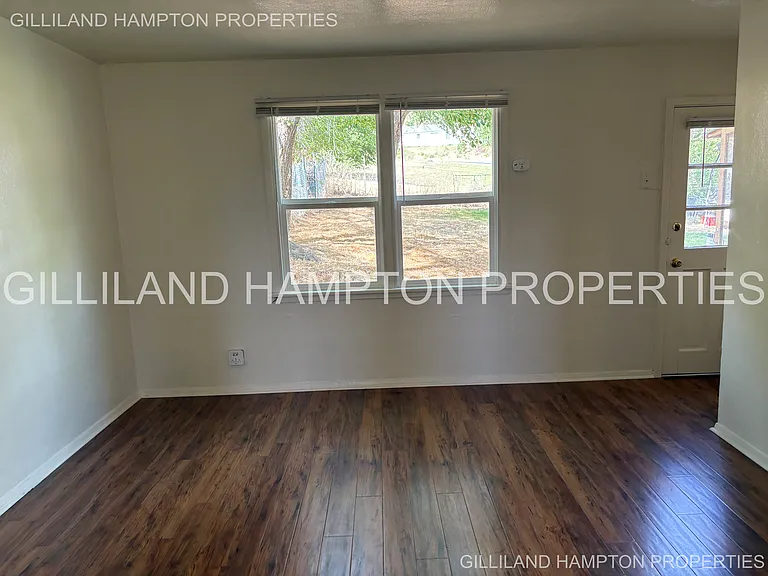 320 NW 15th St #320 — Photo 11