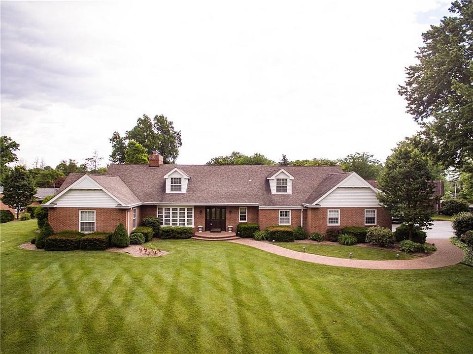 1st image of 640 West Dr