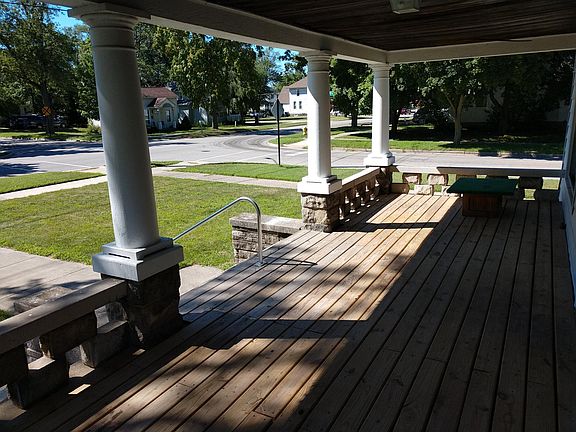 5th image of 363 Lincoln Ave