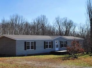 2074 Kristin Dr, Centerville, TN 37033