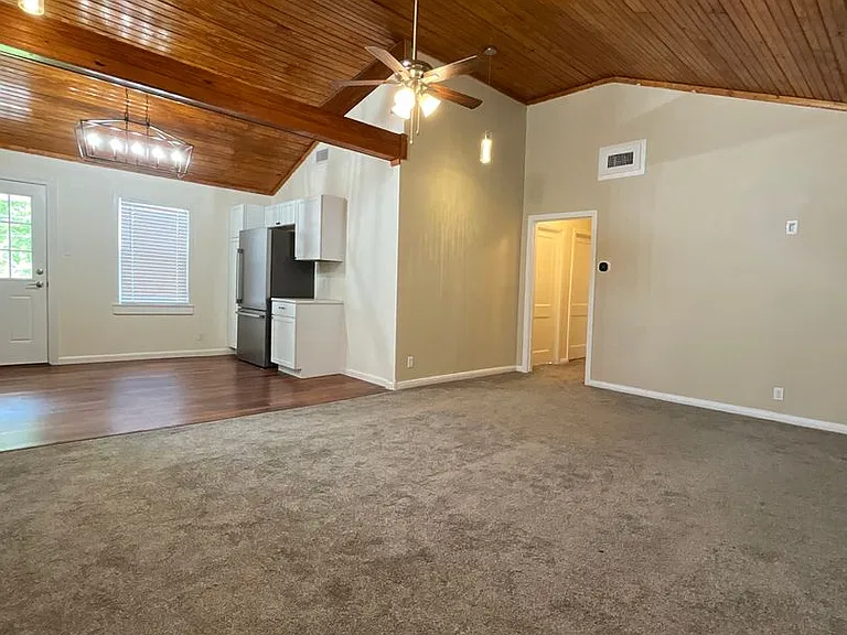 1307 Aaron Ave — Photo 4