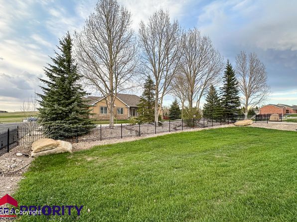 3700 Overdale Dr, Gillette, WY 82718