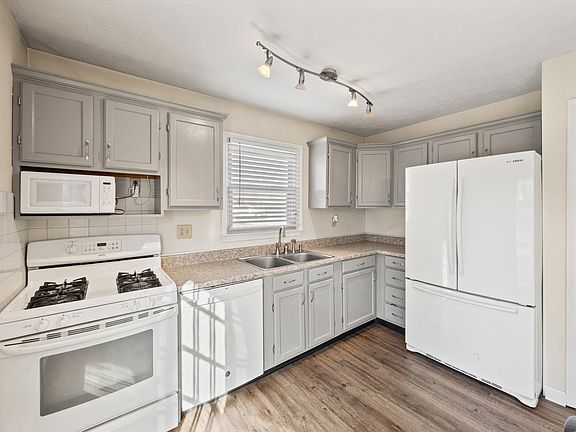 5th image of 3400 Colonnade Dr
