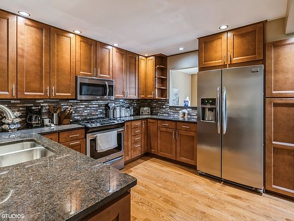 3rd image of 156 Benton Ln