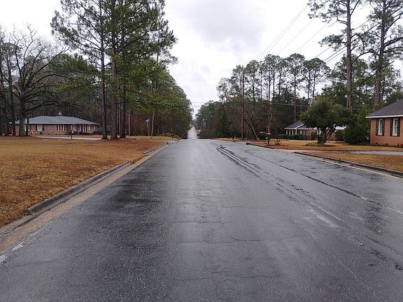 4th image of 178 W Liberty St