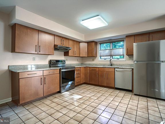 5th image of 102 Brandywine Dr