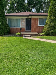 26270 Southwestern Hwy, Redford, MI, 48239