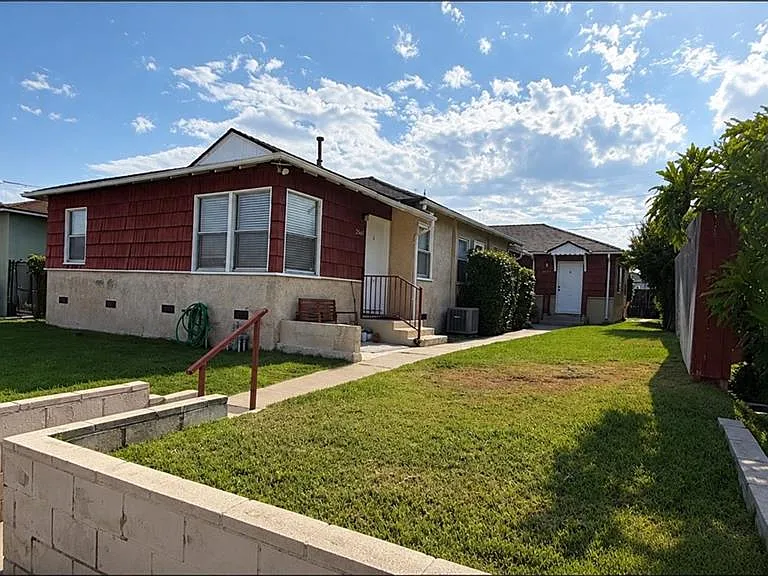 2569 N Brighton St — Photo 13