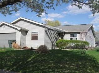 1268 Kriswood Ln, Columbus, OH 43228