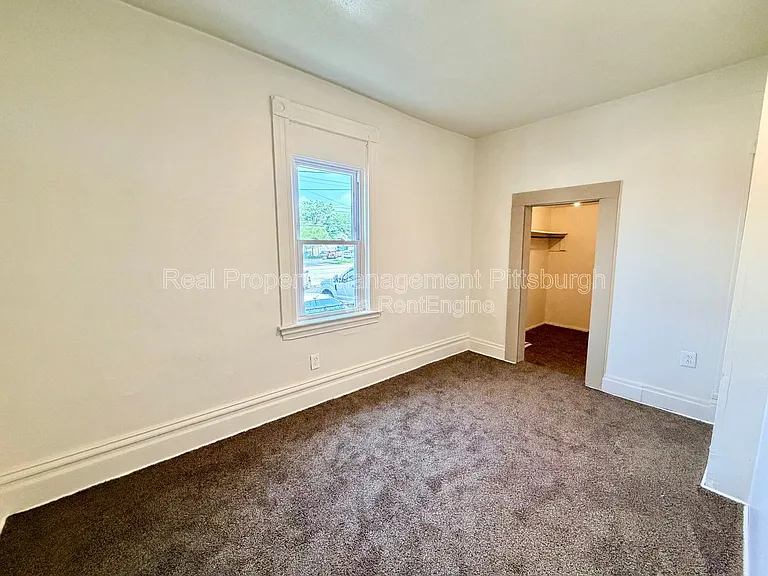 405 Main St — Photo 16