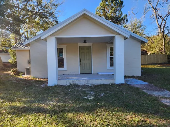 513 College St, Nashville, GA 31639